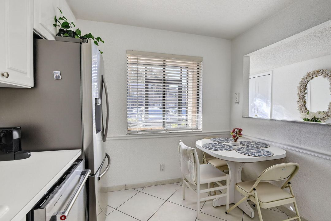 For Sale: $339,000 (2 beds, 2 baths, 1220 Square Feet)