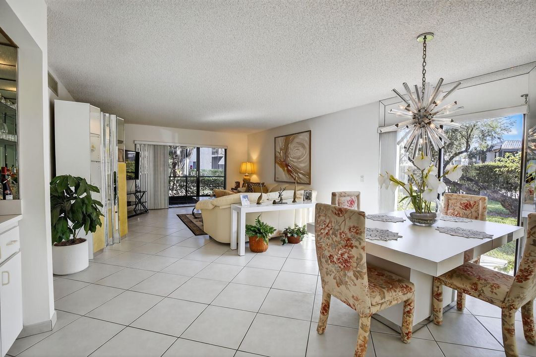 For Sale: $339,000 (2 beds, 2 baths, 1220 Square Feet)