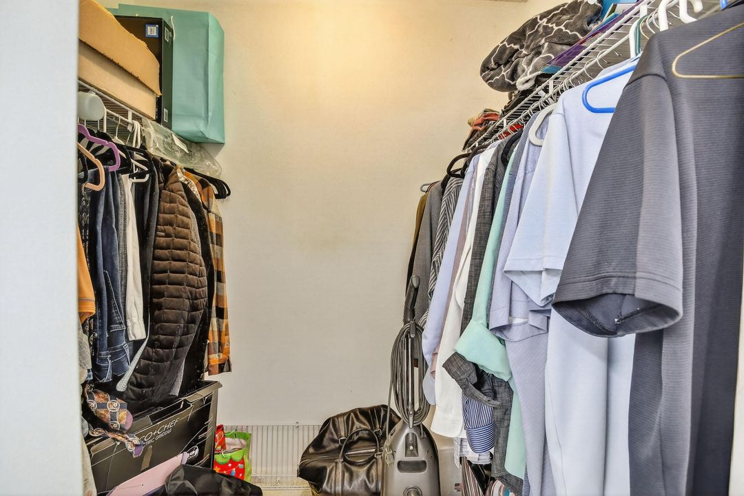 For Sale: $339,000 (2 beds, 2 baths, 1220 Square Feet)