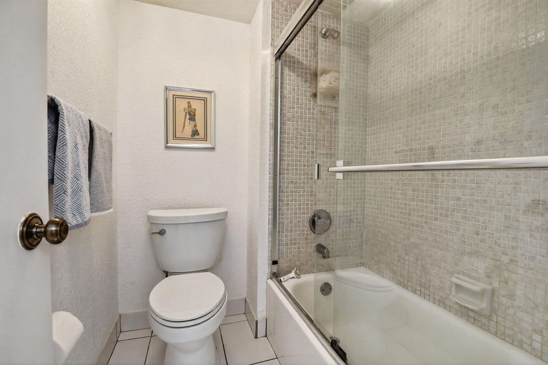 For Sale: $339,000 (2 beds, 2 baths, 1220 Square Feet)