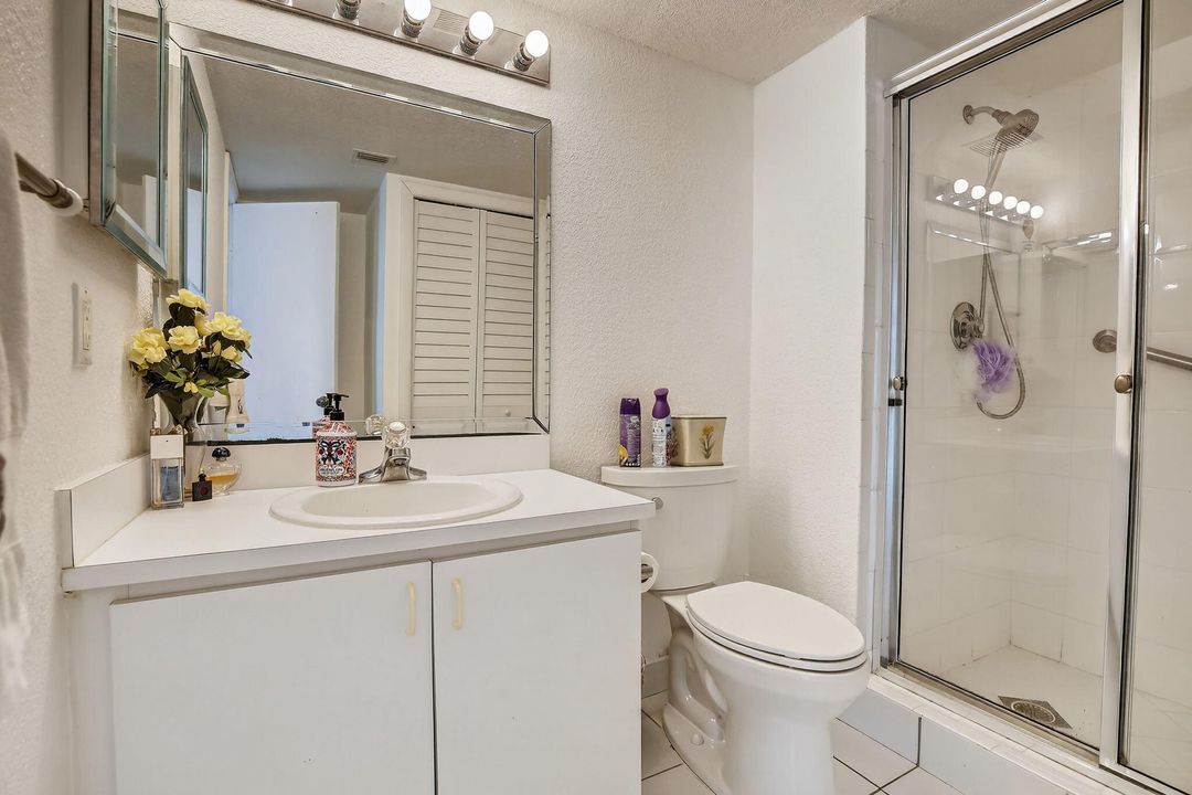 For Sale: $339,000 (2 beds, 2 baths, 1220 Square Feet)