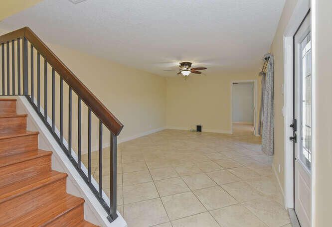 For Rent: $2,950 (3 beds, 2 baths, 1680 Square Feet)