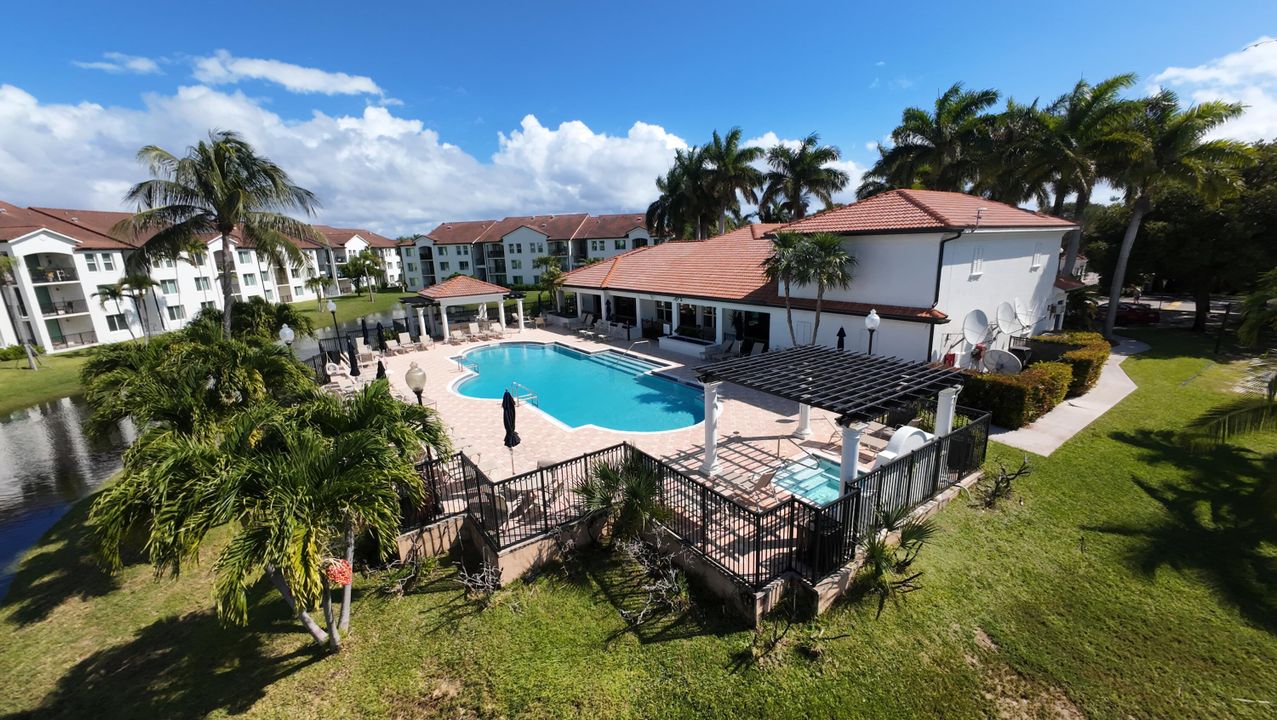 En Venta: $399,000 (3 camas, 2 baños, 1233 Pies cuadrados)