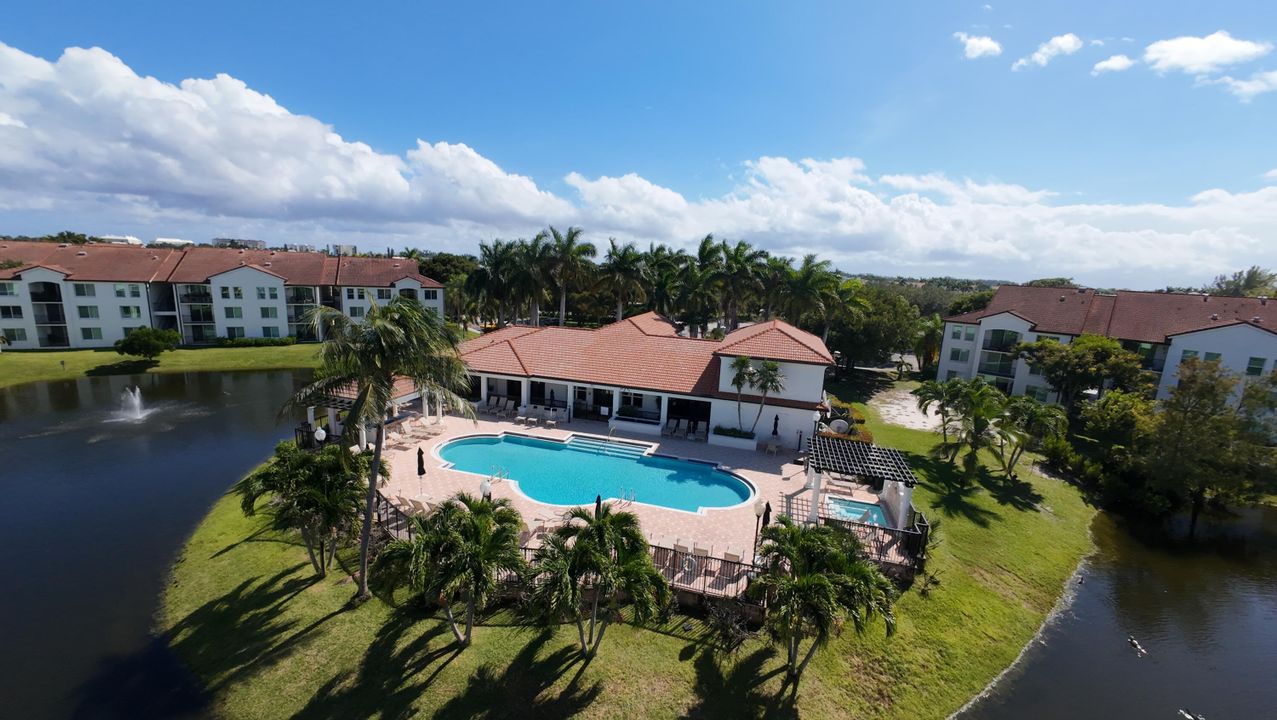 En Venta: $399,000 (3 camas, 2 baños, 1233 Pies cuadrados)