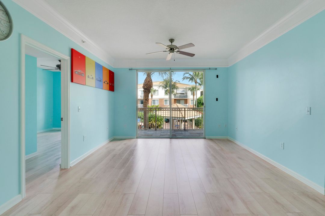 For Sale: $388,500 (2 beds, 2 baths, 1193 Square Feet)