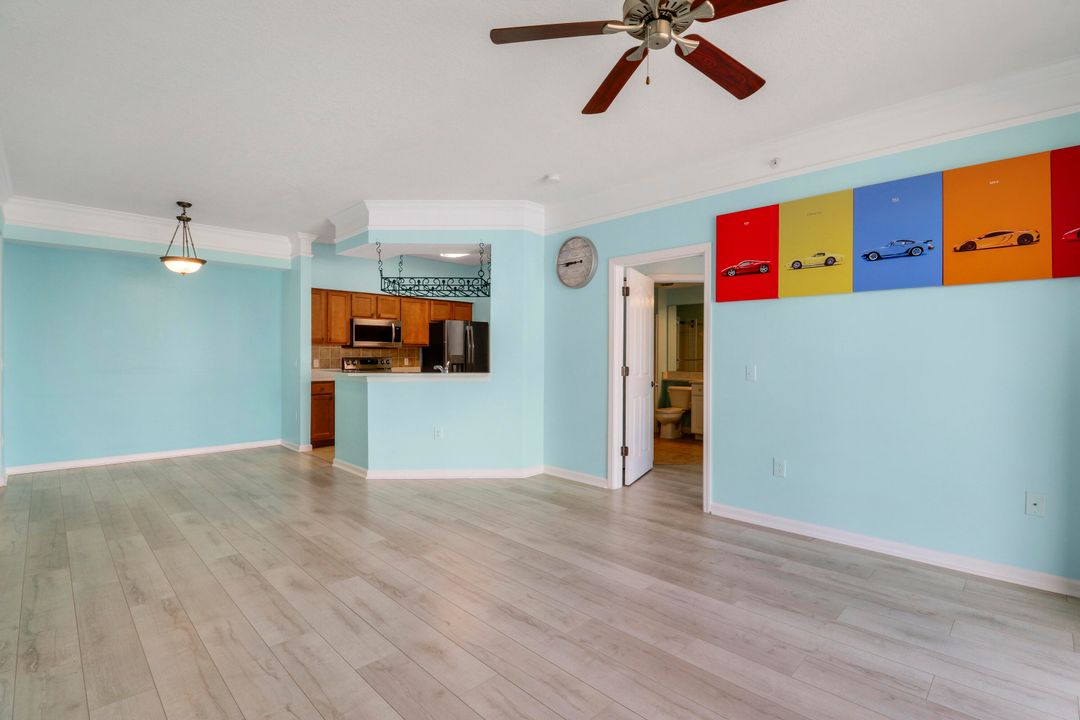 For Sale: $388,500 (2 beds, 2 baths, 1193 Square Feet)