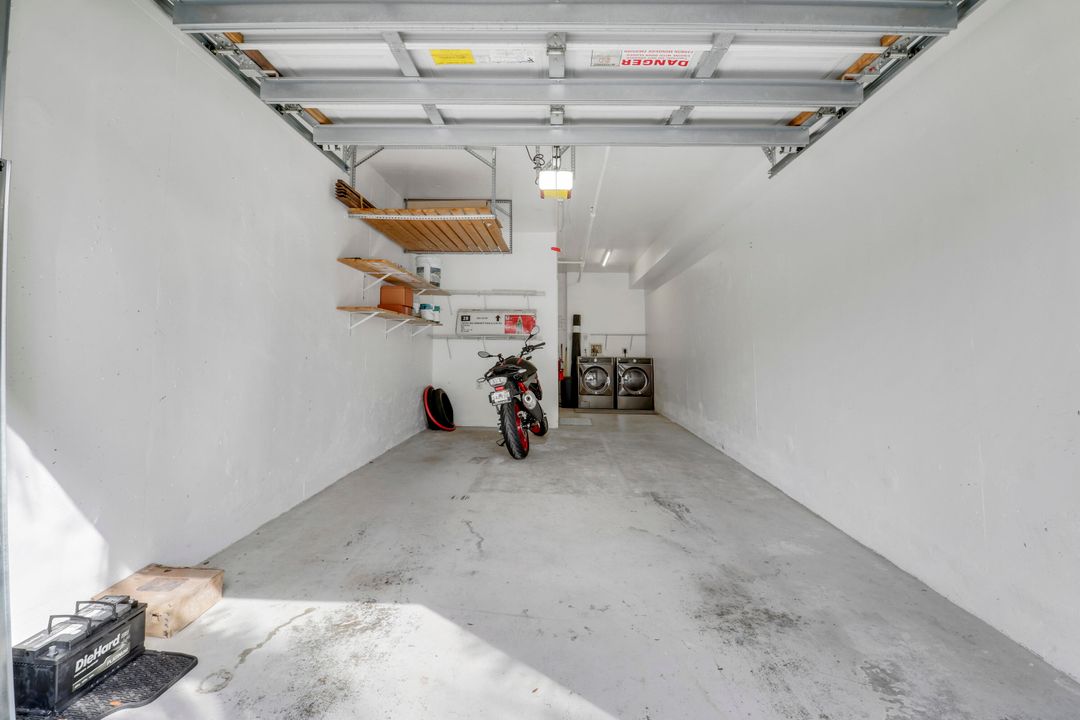 For Sale: $388,500 (2 beds, 2 baths, 1193 Square Feet)