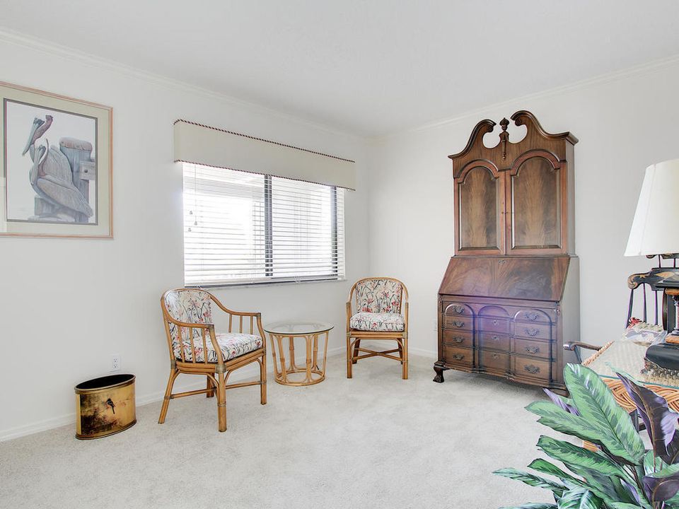 For Sale: $850,000 (2 beds, 3 baths, 1800 Square Feet)