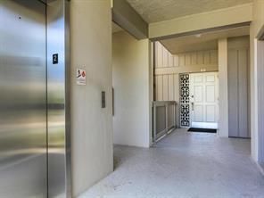 For Sale: $850,000 (2 beds, 3 baths, 1800 Square Feet)