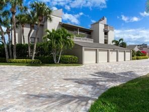 For Sale: $850,000 (2 beds, 3 baths, 1800 Square Feet)