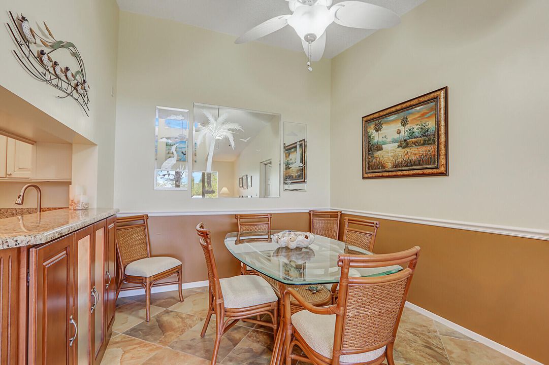 待售: $320,000 (2 贝兹, 2 浴室, 1090 平方英尺)