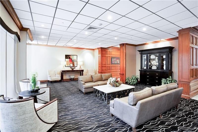 For Rent: $3,000 (1 beds, 1 baths, 890 Square Feet)