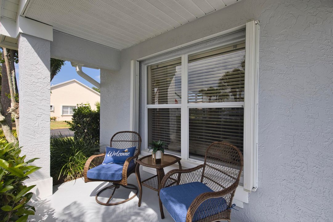 На продажу: $269,900 (2 спален, 2 ванн, 1372 Квадратных фут)