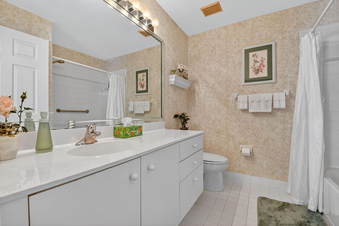 待售: $385,000 (2 贝兹, 2 浴室, 1378 平方英尺)