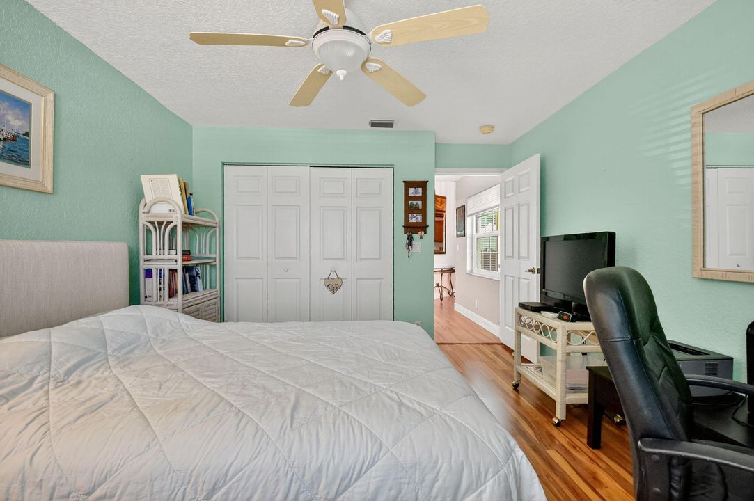 待售: $385,000 (2 贝兹, 2 浴室, 1378 平方英尺)