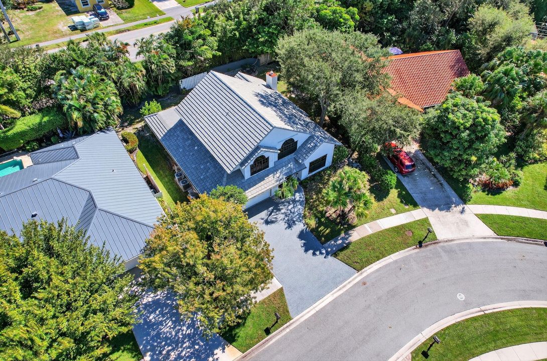 Activo con contrato: $5,999 (4 camas, 2 baños, 3176 Pies cuadrados)