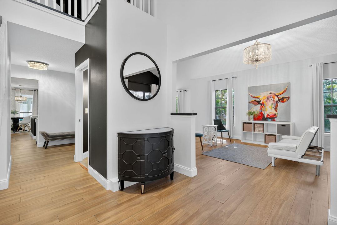 Activo con contrato: $5,999 (4 camas, 2 baños, 3176 Pies cuadrados)