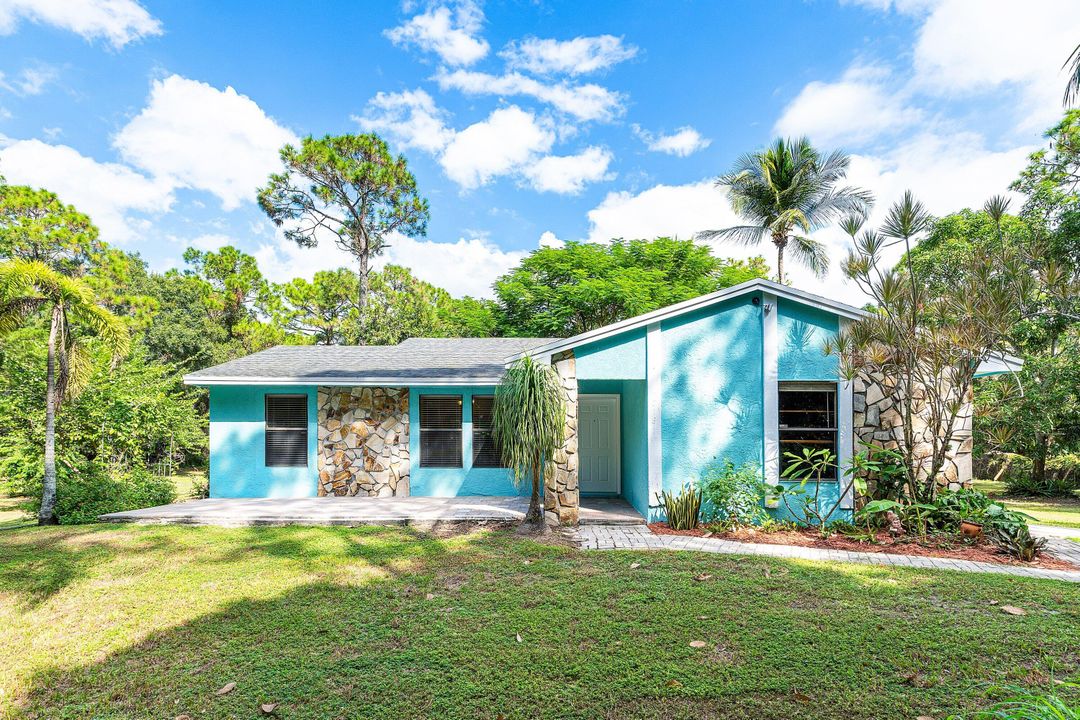 For Sale: $499,000 (3 beds, 2 baths, 1128 Square Feet)