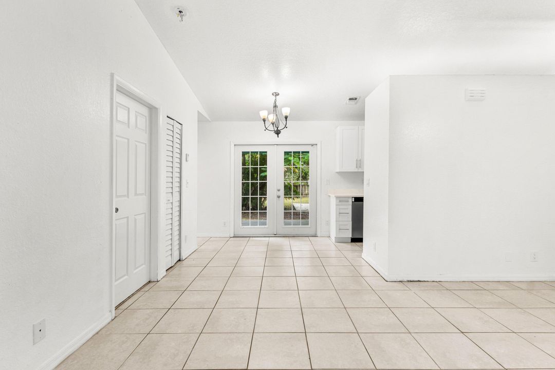 For Sale: $499,000 (3 beds, 2 baths, 1128 Square Feet)