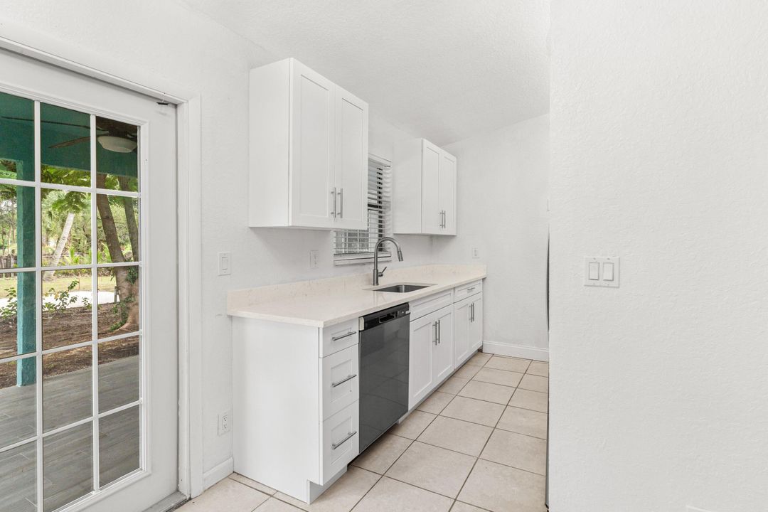 For Sale: $499,000 (3 beds, 2 baths, 1128 Square Feet)