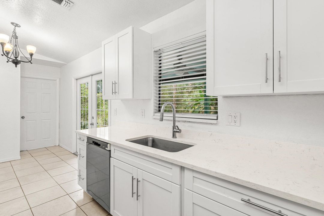 For Sale: $499,000 (3 beds, 2 baths, 1128 Square Feet)