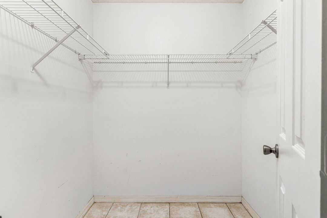 For Sale: $499,000 (3 beds, 2 baths, 1128 Square Feet)