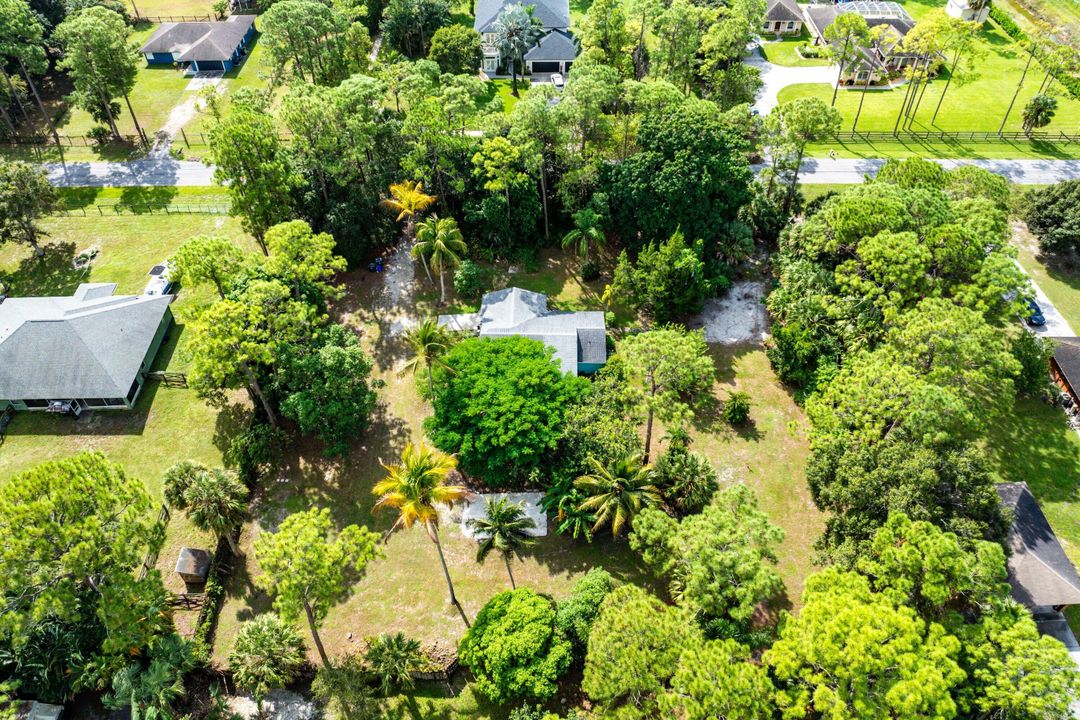 For Sale: $499,000 (3 beds, 2 baths, 1128 Square Feet)