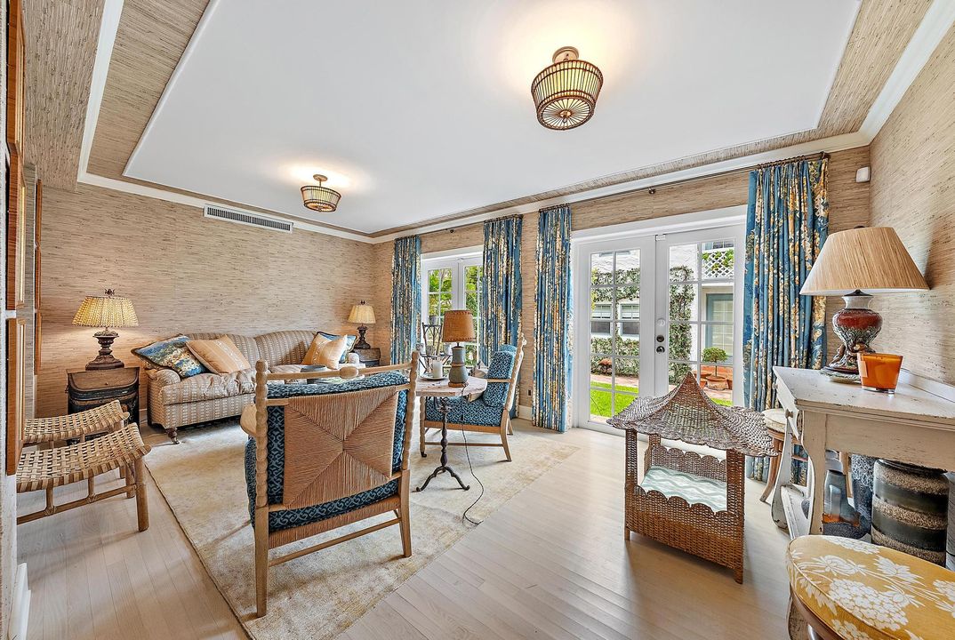 For Sale: $2,995,000 (5 beds, 4 baths, 3067 Square Feet)