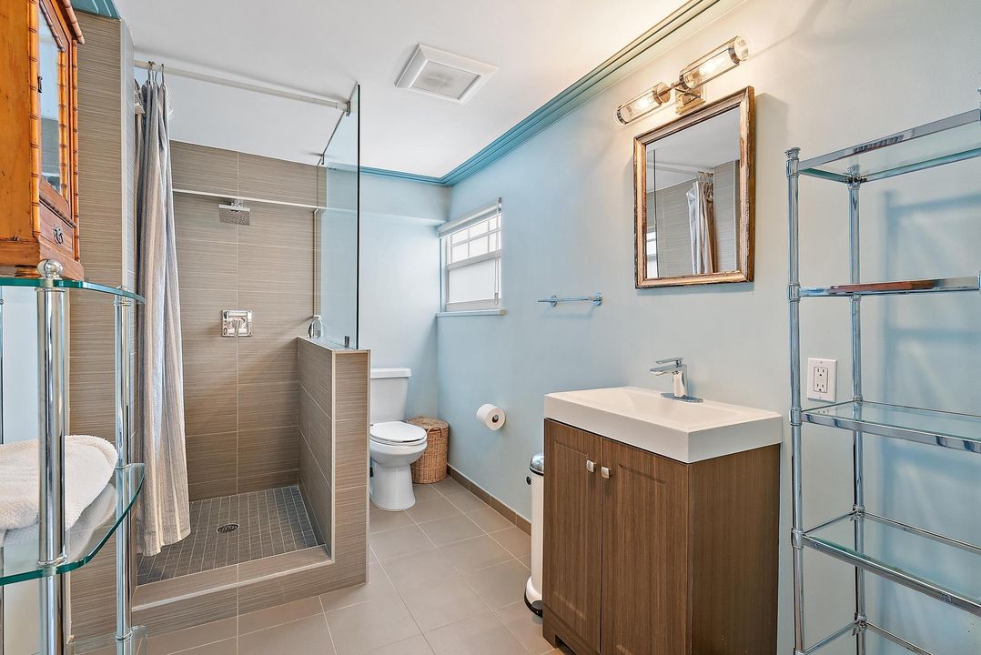 For Sale: $2,995,000 (5 beds, 4 baths, 3067 Square Feet)