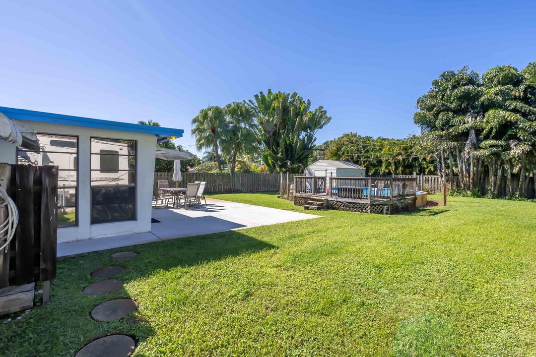 Active With Contract: $445,000 (3 beds, 1 baths, 1200 Square Feet)