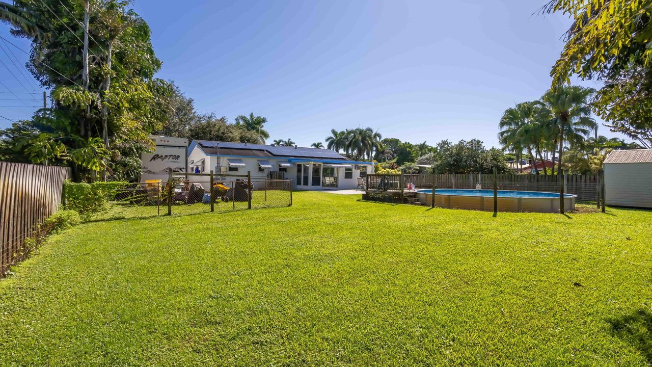 Active With Contract: $445,000 (3 beds, 1 baths, 1200 Square Feet)