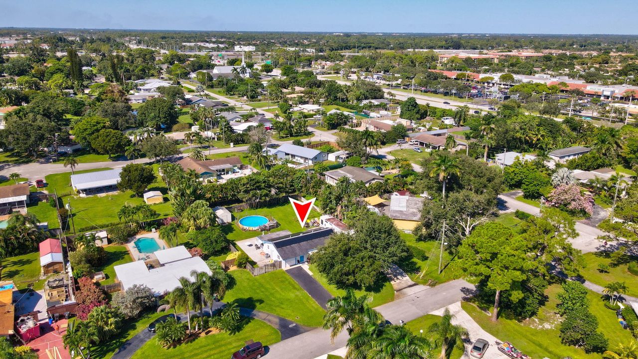 Active With Contract: $445,000 (3 beds, 1 baths, 1200 Square Feet)