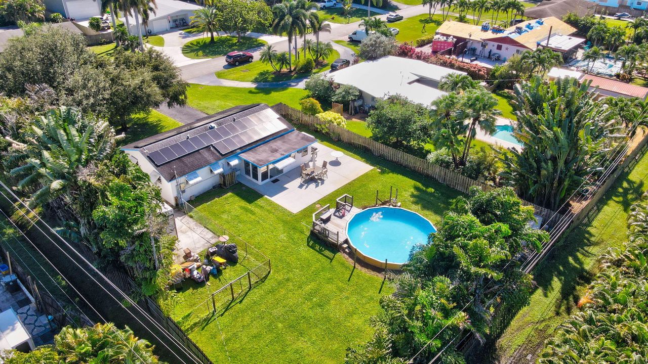 Active With Contract: $445,000 (3 beds, 1 baths, 1200 Square Feet)