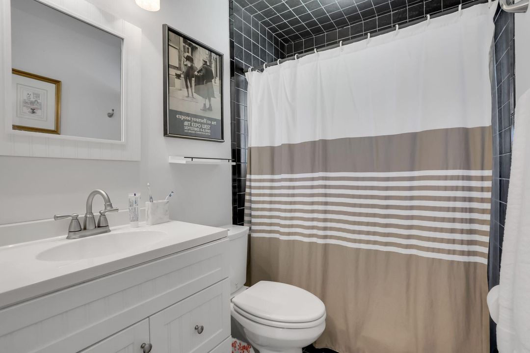 Active With Contract: $445,000 (3 beds, 1 baths, 1200 Square Feet)