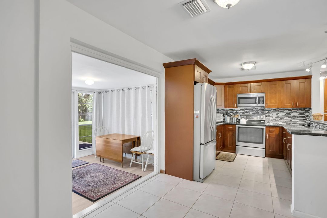 Active With Contract: $445,000 (3 beds, 1 baths, 1200 Square Feet)