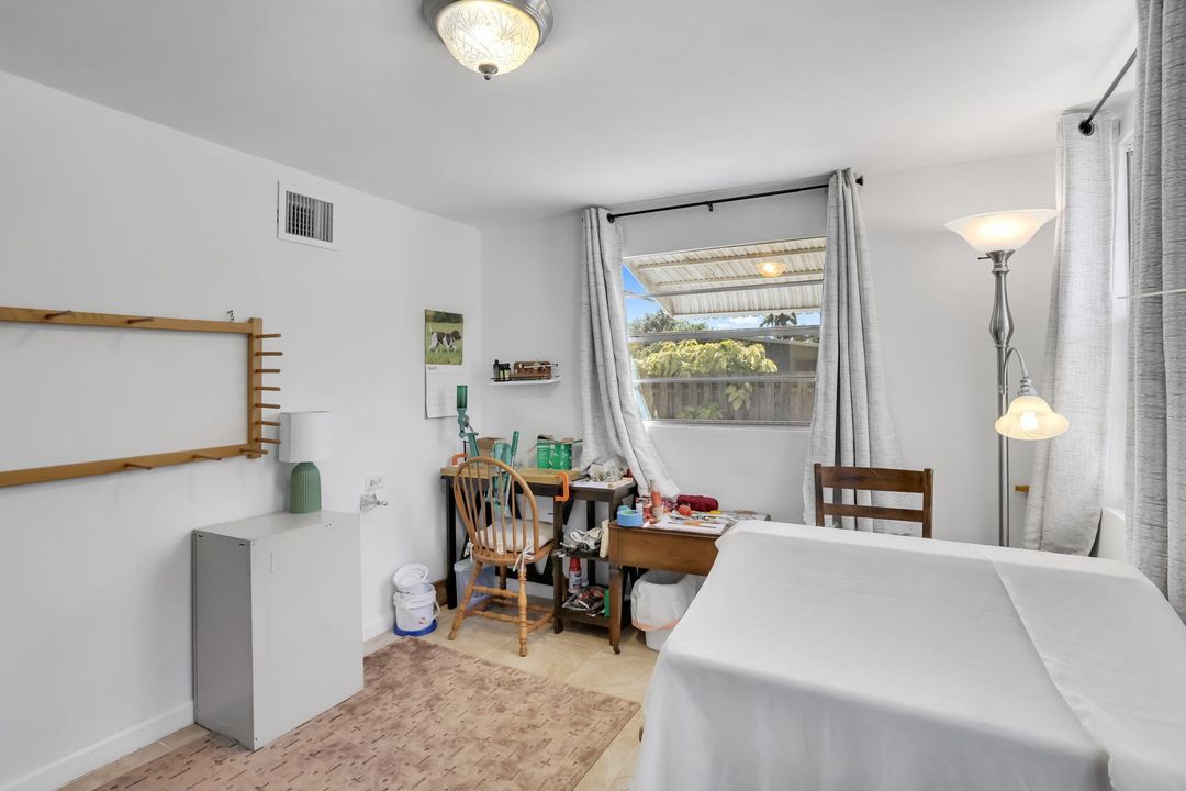 Active With Contract: $445,000 (3 beds, 1 baths, 1200 Square Feet)