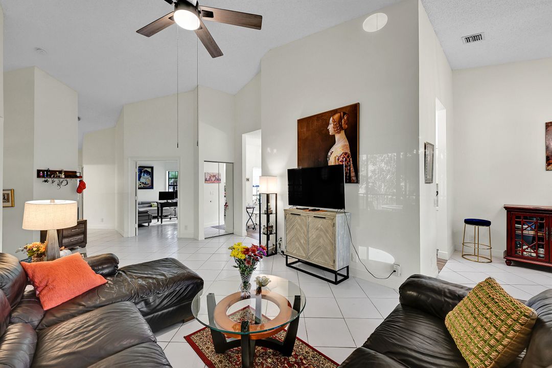 For Sale: $340,000 (3 beds, 2 baths, 1846 Square Feet)