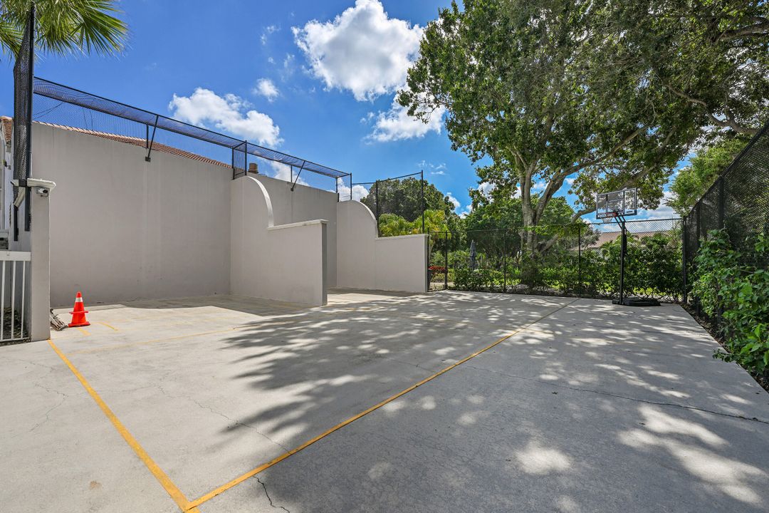 For Sale: $340,000 (3 beds, 2 baths, 1846 Square Feet)