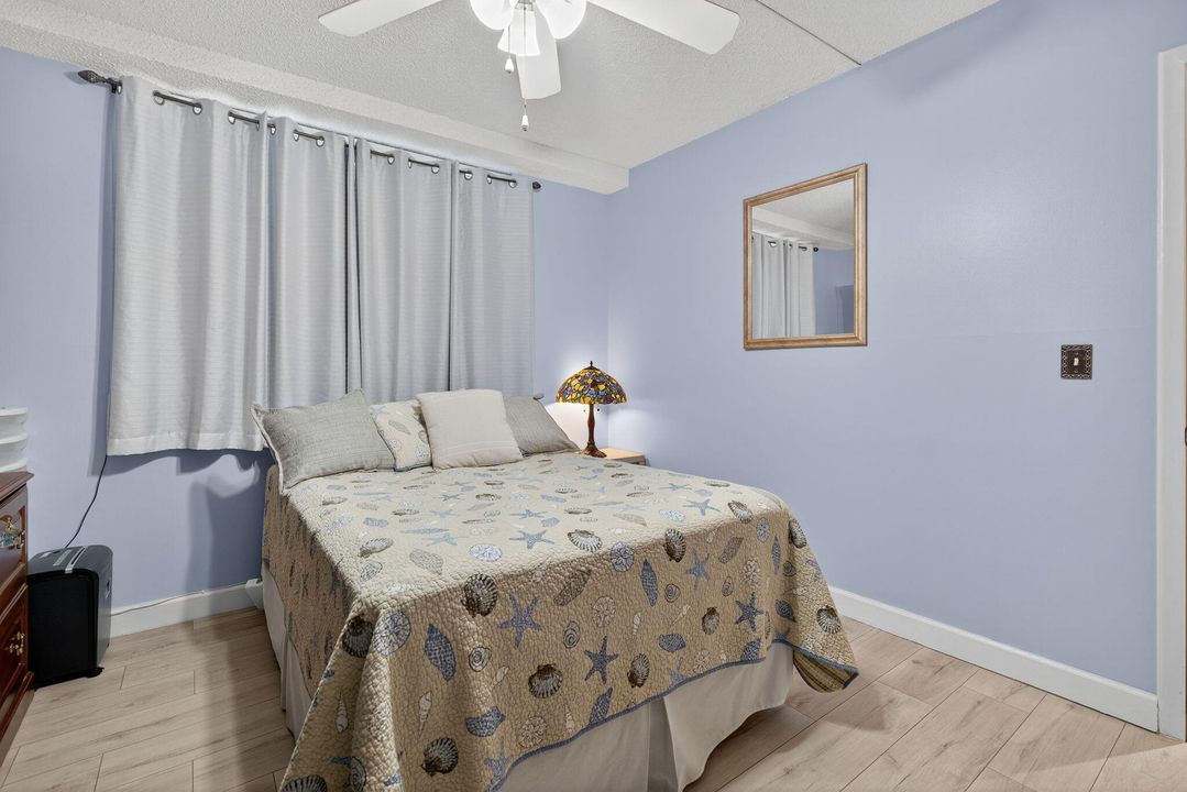 For Sale: $335,000 (2 beds, 2 baths, 1079 Square Feet)