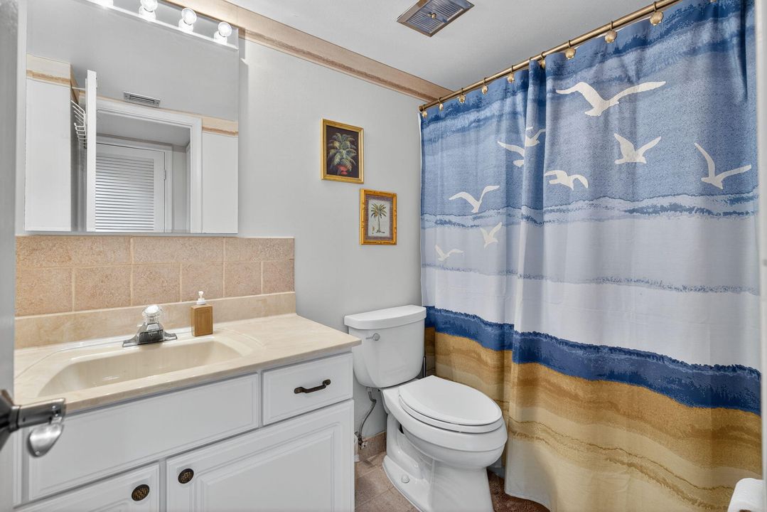 For Sale: $335,000 (2 beds, 2 baths, 1079 Square Feet)