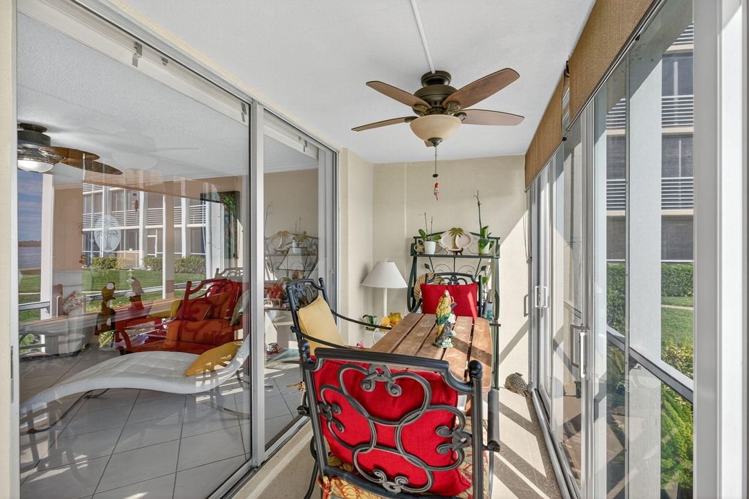 For Sale: $335,000 (2 beds, 2 baths, 1079 Square Feet)