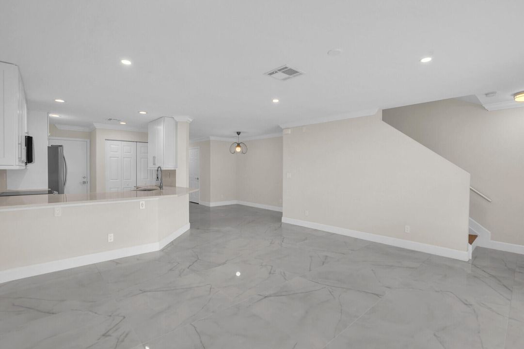 For Rent: $3,300 (3 beds, 2 baths, 1474 Square Feet)