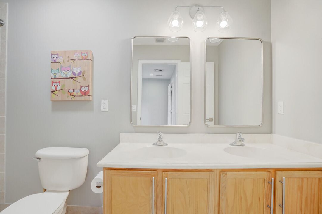 For Rent: $3,300 (3 beds, 2 baths, 1474 Square Feet)