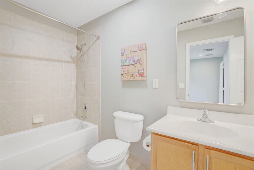 For Rent: $3,300 (3 beds, 2 baths, 1474 Square Feet)