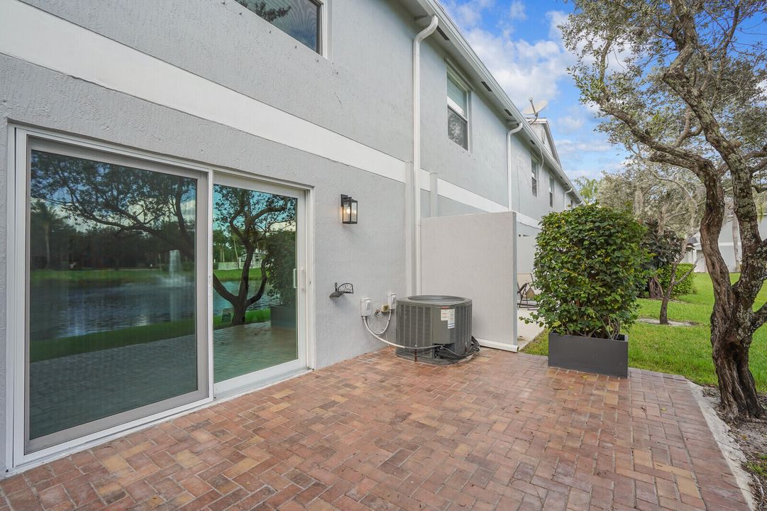 For Rent: $3,300 (3 beds, 2 baths, 1474 Square Feet)