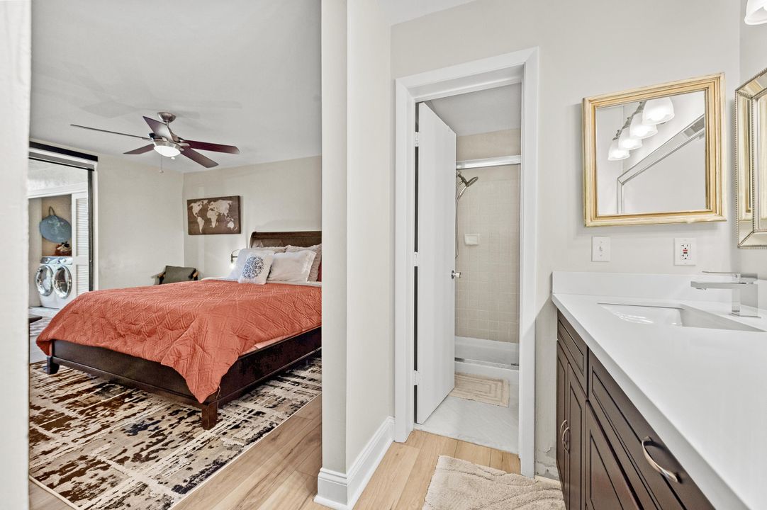 Active With Contract: $255,000 (2 beds, 2 baths, 978 Square Feet)