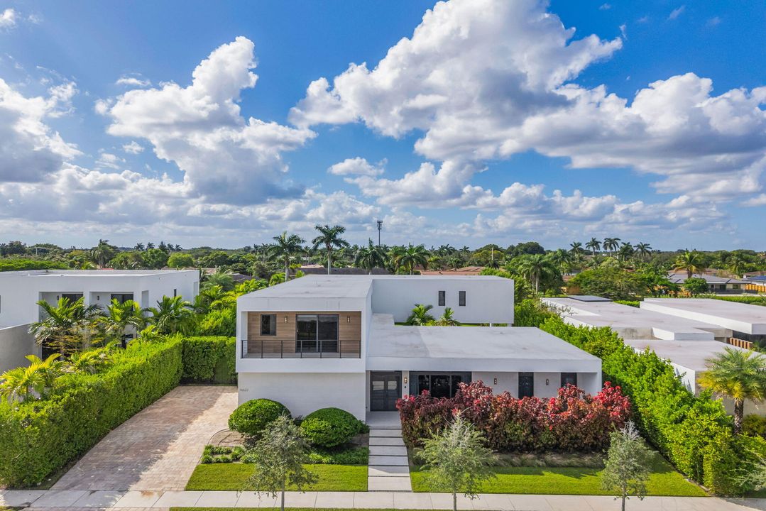 Activo con contrato: $3,250,000 (5 camas, 6 baños, 5293 Pies cuadrados)