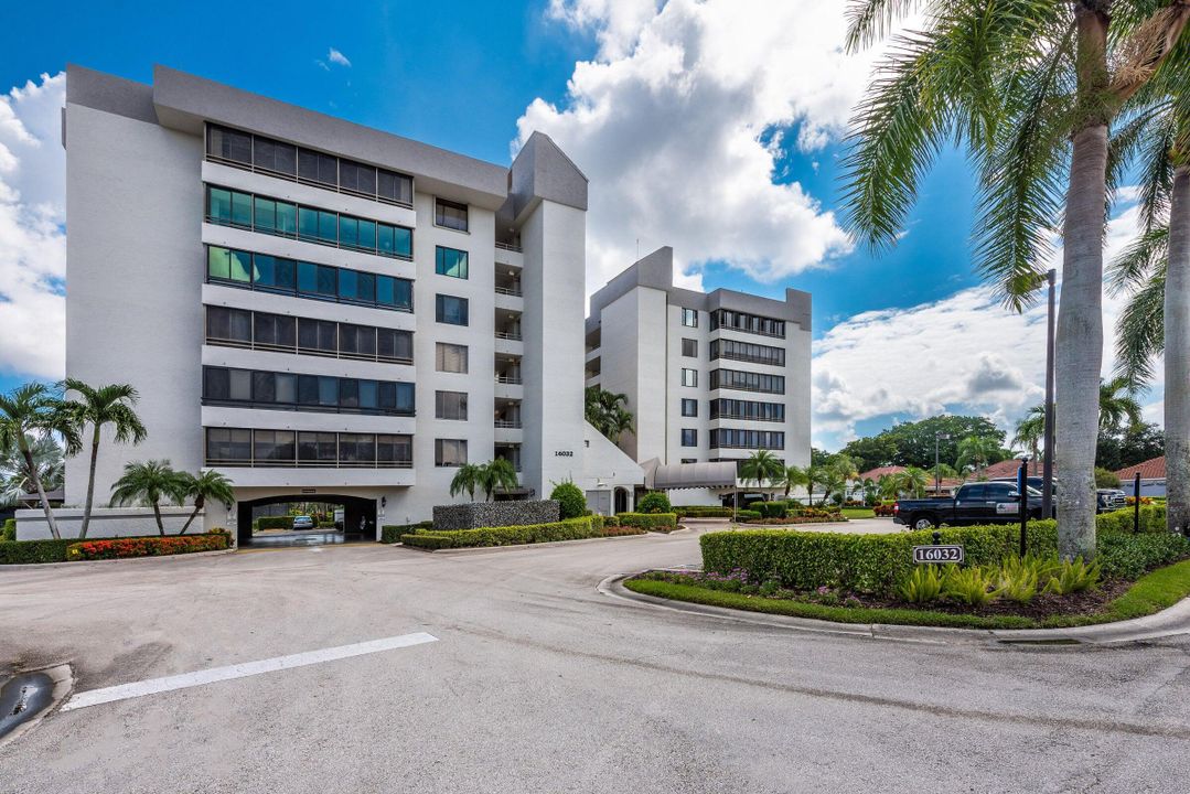 For Sale: $249,000 (2 beds, 2 baths, 1415 Square Feet)