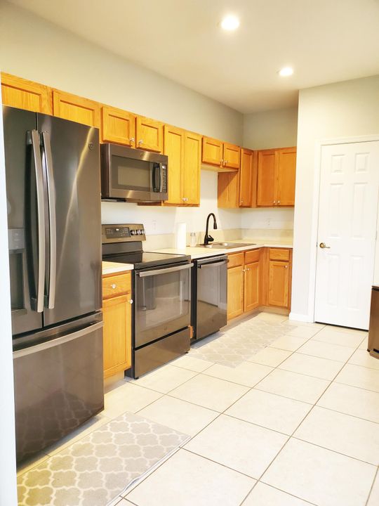 En Venta: $355,000 (3 camas, 2 baños, 1651 Pies cuadrados)