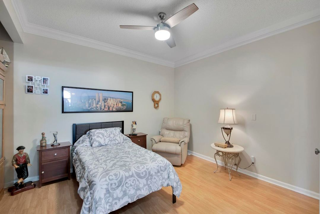 合同活跃: $799,900 (3 贝兹, 2 浴室, 2150 平方英尺)